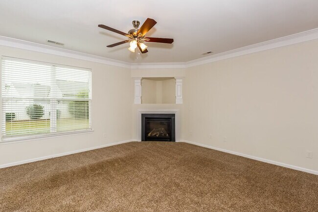 Building Photo - 7911 Hereford St