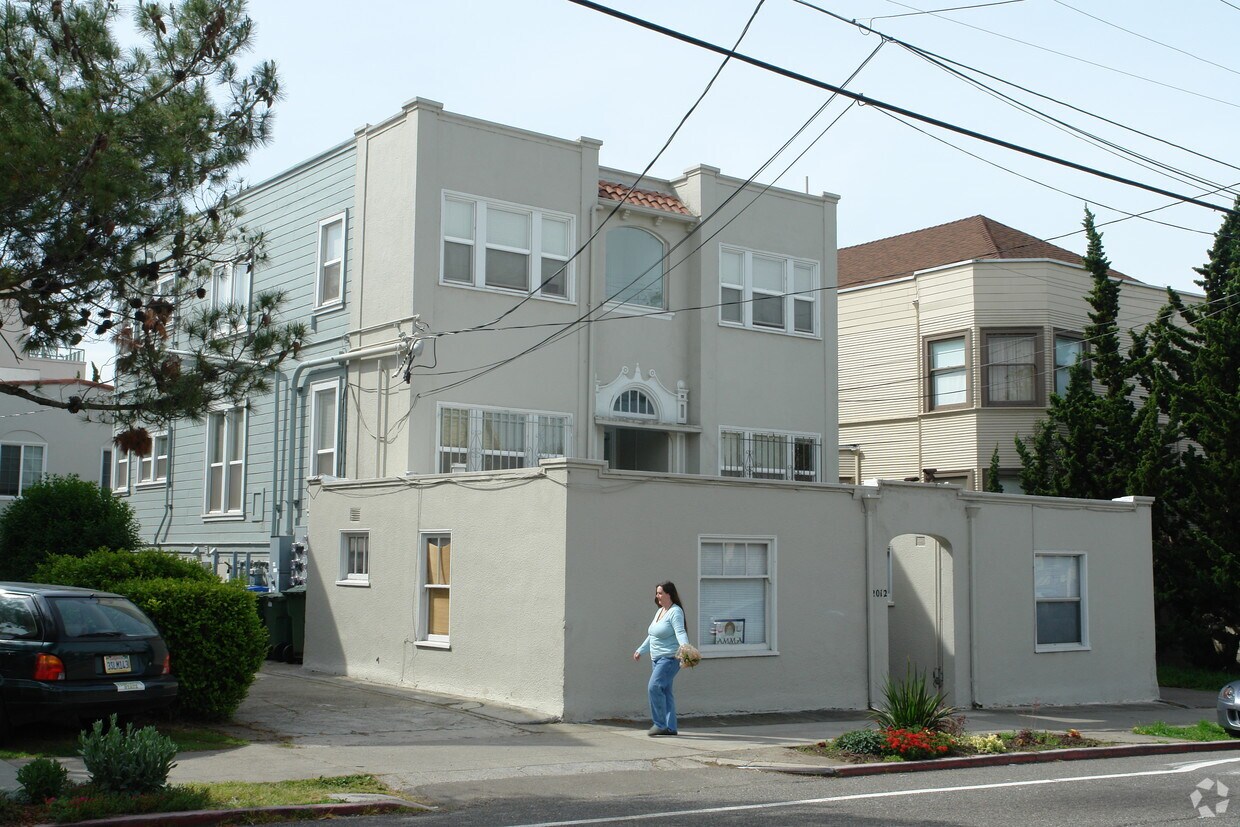 Primary Photo - 2012 Channing Way