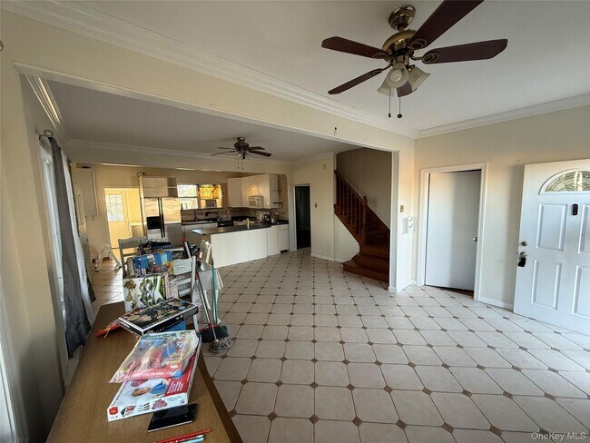 Building Photo - 48 Park Dr