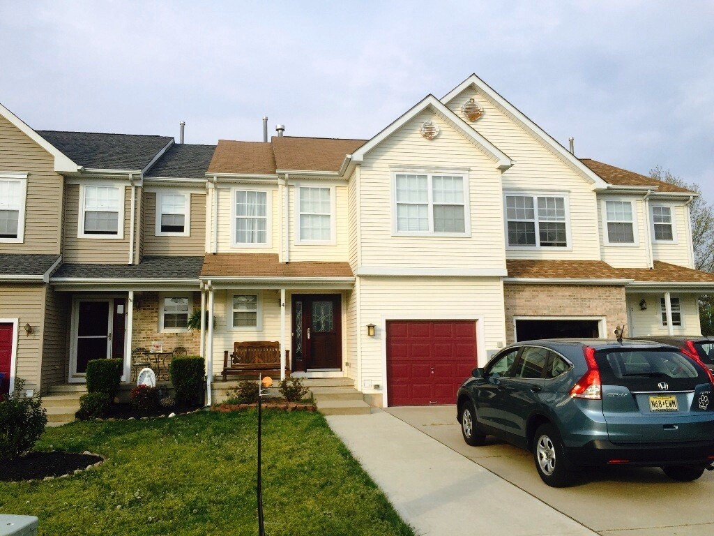 Primary Photo - 4 Hetton Ct
