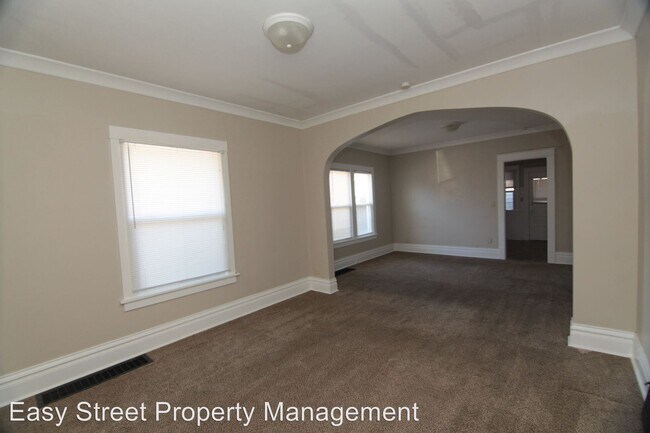Foto del edificio - 2 br, 1 bath House - 2453 18th Ave