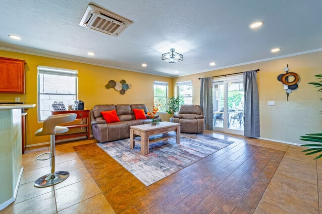 Building Photo - 1546 N Desert Willow St