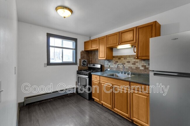 Foto del edificio - 5752 Main St