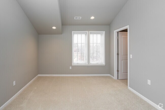 1 habitación, 1 baño - 741 pies cuadrados - Dormitorio - 201 Market House Cir