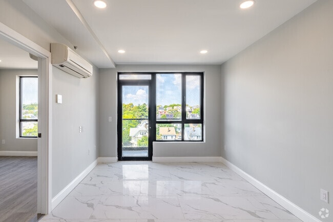 1BR, 1BA - 493SF - Living Room - 15002 Hillside Ave