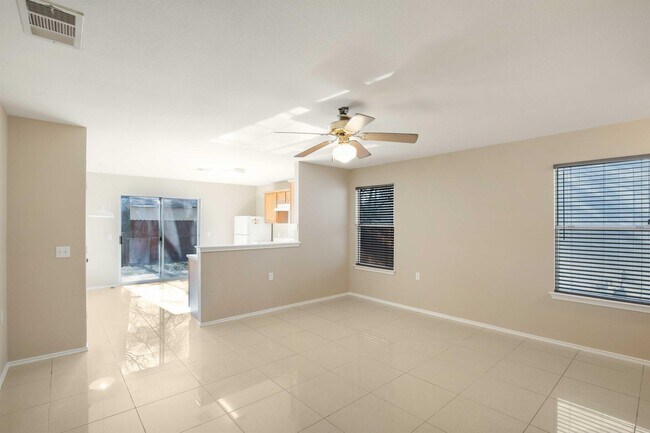 Foto del edificio - 5502 Steven Creek Way