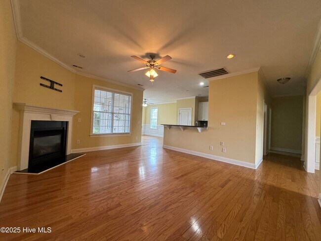 Building Photo - 1011 Ginger Lily Way