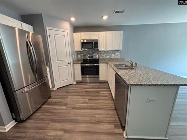Building Photo - 120 Kings Parish Ct
