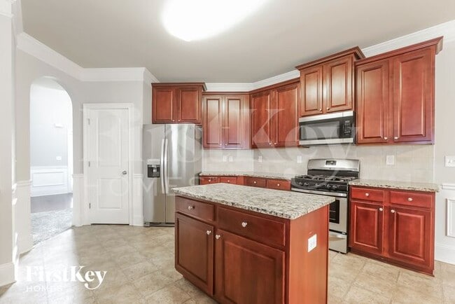 Building Photo - 394 Plymstock Dr