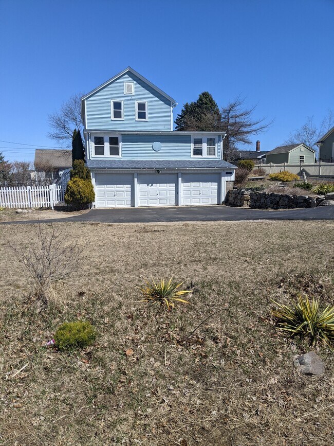743 Ocean Ave Unit 1, Wells, ME 04090 Apartments in Wells, ME
