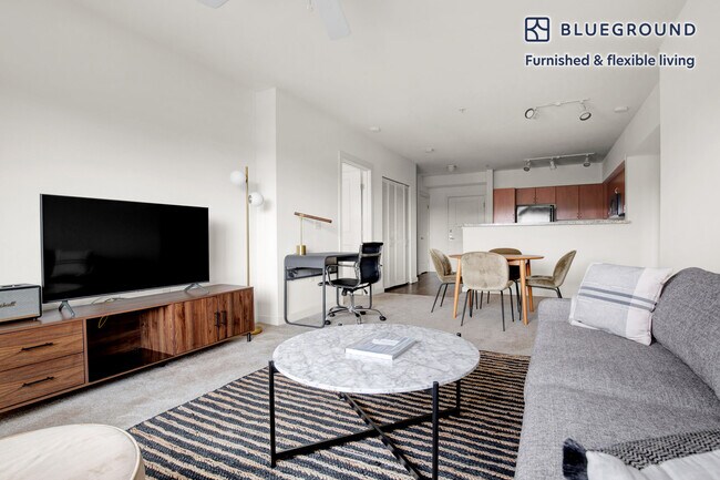 Foto del edificio - 362 Bellevue Way NE