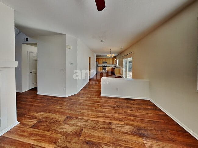 Building Photo - 2435 S Gibralter Way