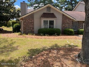 Building Photo - 1827 Quail Ridge Rd
