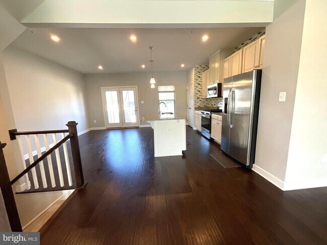 Building Photo - 5878 Tomahawk St