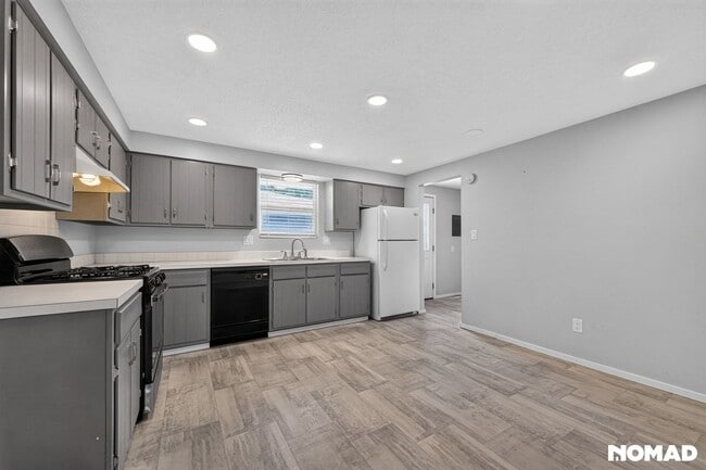 Building Photo - 3509 Butternut Dr