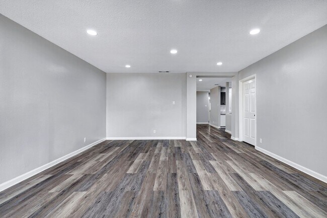 Building Photo - ***APPLICATION CURRENTLY UNDER REVIEW***Co...