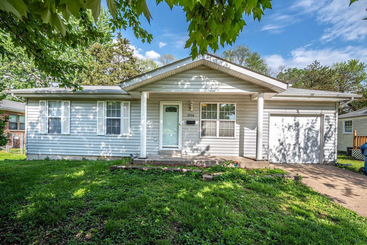 Primary Photo - 3914 Sims Ave