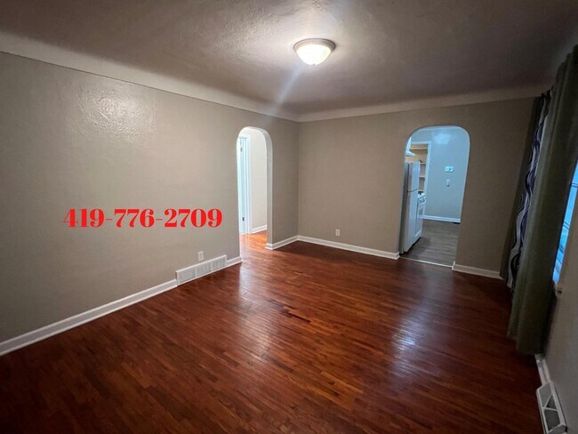 Foto del edificio - 1008 N Byrne Rd