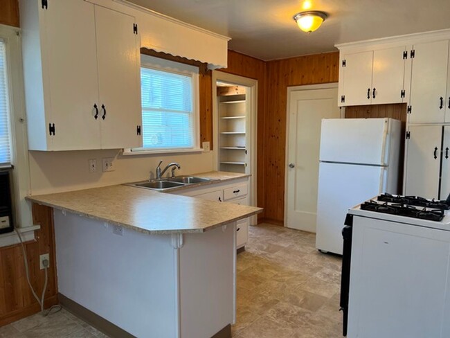 Foto del edificio - 4Bd/2Ba Two Story House-Available soon