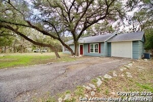 Building Photo - 167 Lakeview Cir