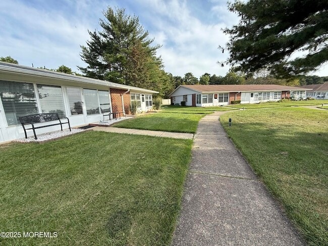 Building Photo - 1178B Clydebank Ct