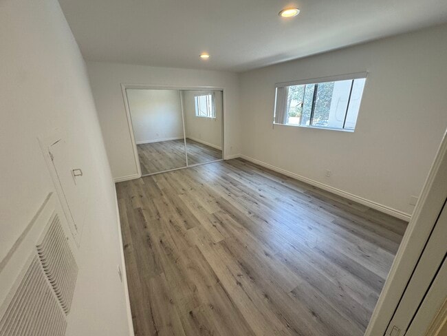 Building Photo - 3725 Glendon Ave