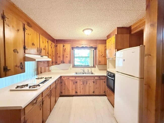 Building Photo - 522 Amber St