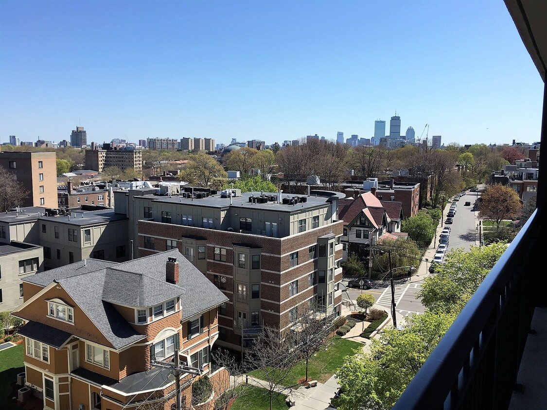 Primary Photo - 50 Longwood Ave