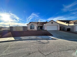 Building Photo - 539 Scenic Terra Dr