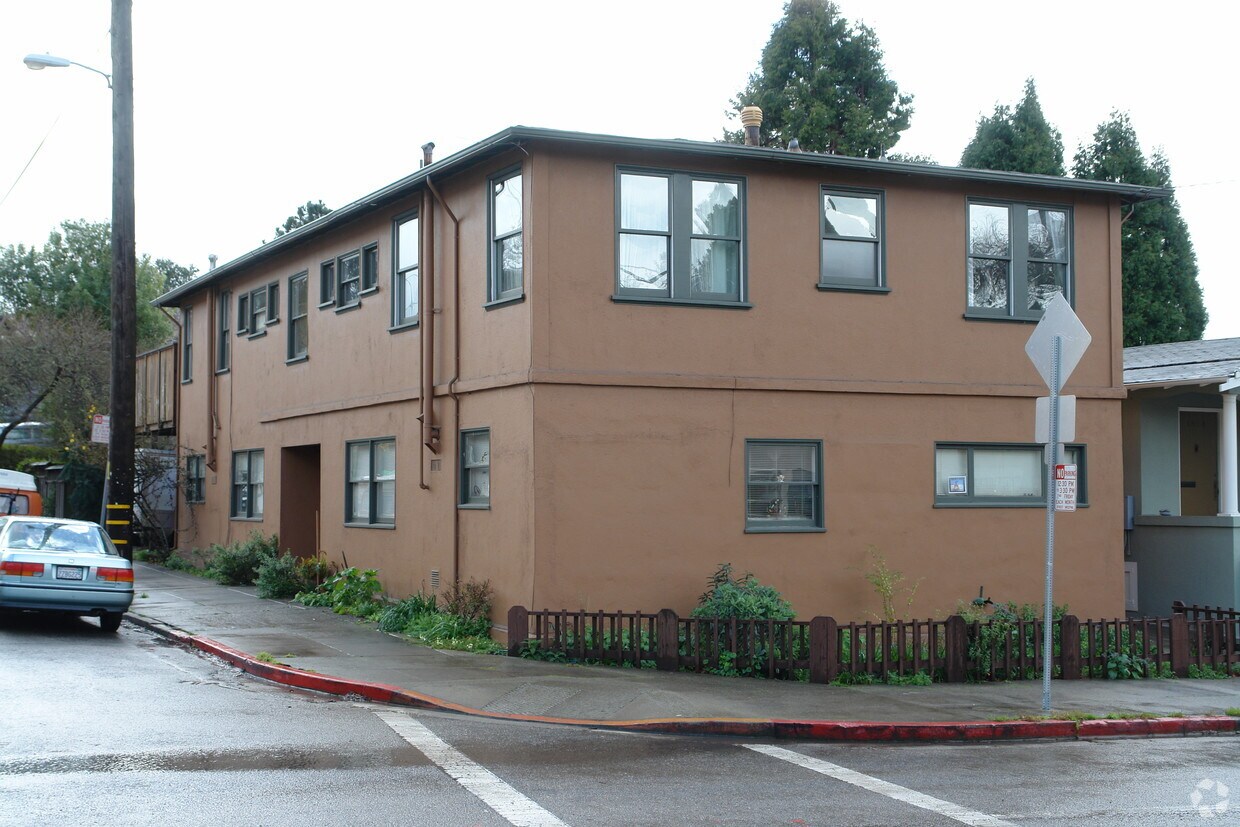 Building Photo - 1626-28 Hopkins St
