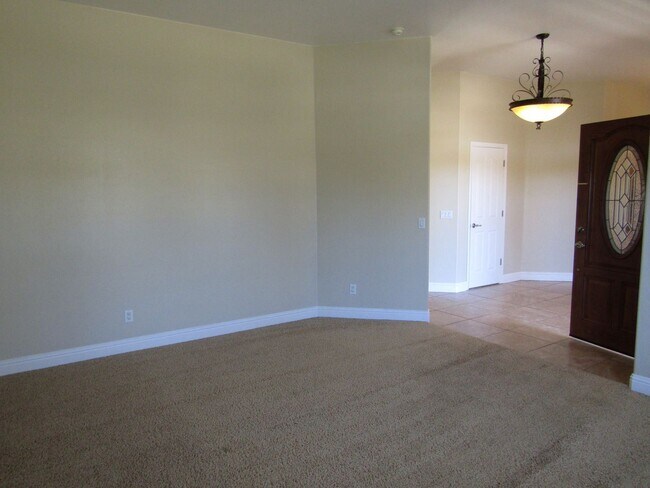Building Photo - 4 br, 3 bath House - 815 Live Oak Ridge