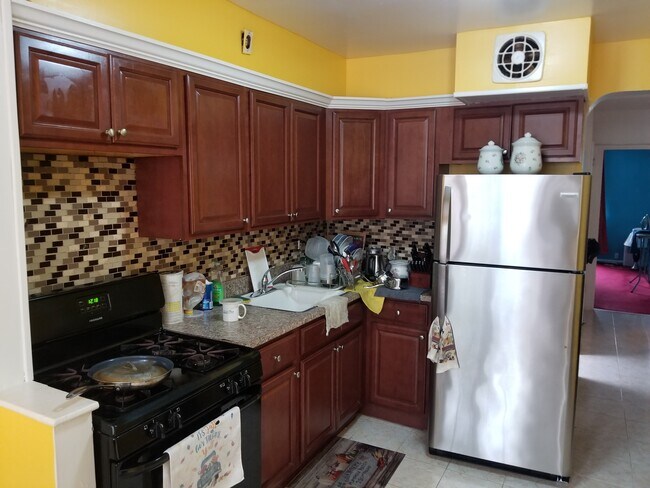 Foto del edificio - 1151 E 84th St