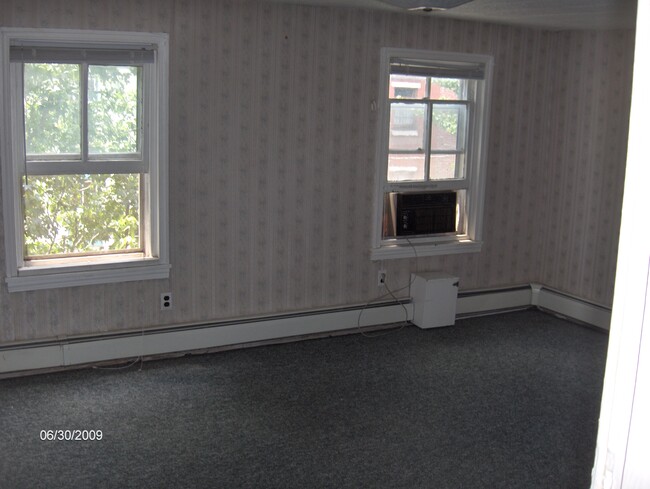 #rd front bedroom - 2031 Brandywine St