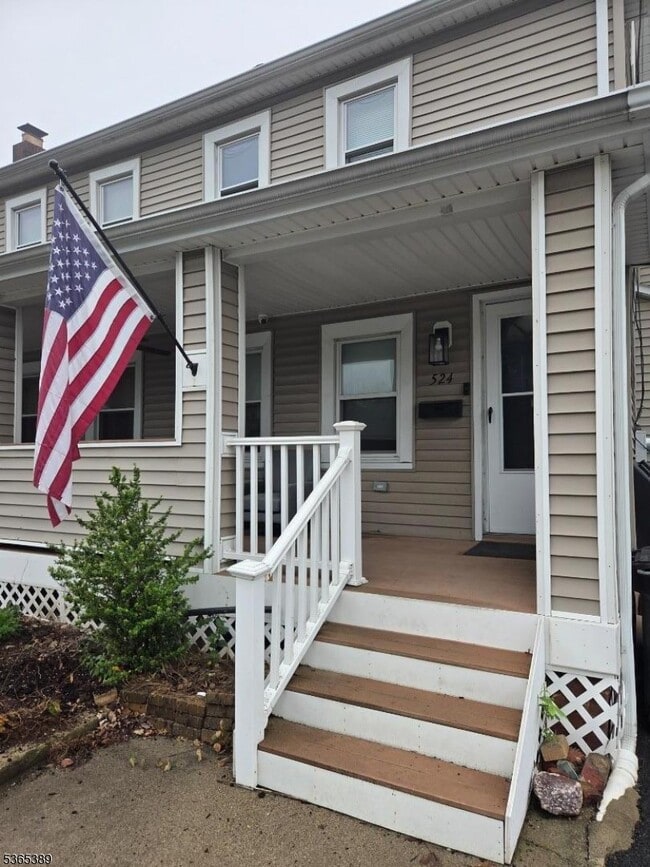 Foto del edificio - 524 Boonton Ave