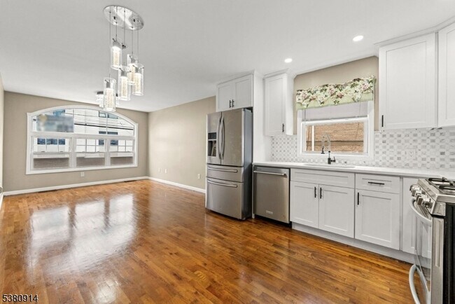 Foto del edificio - 110 16th Ave