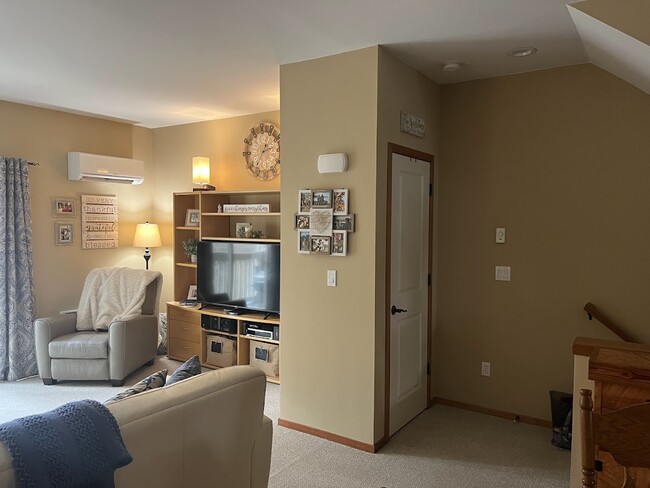 Building Photo - 237 Sage Brook Ln