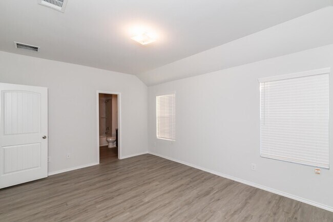 Building Photo - Cliffstone Hills - 2217 Onyx Ln., Conroe, ...