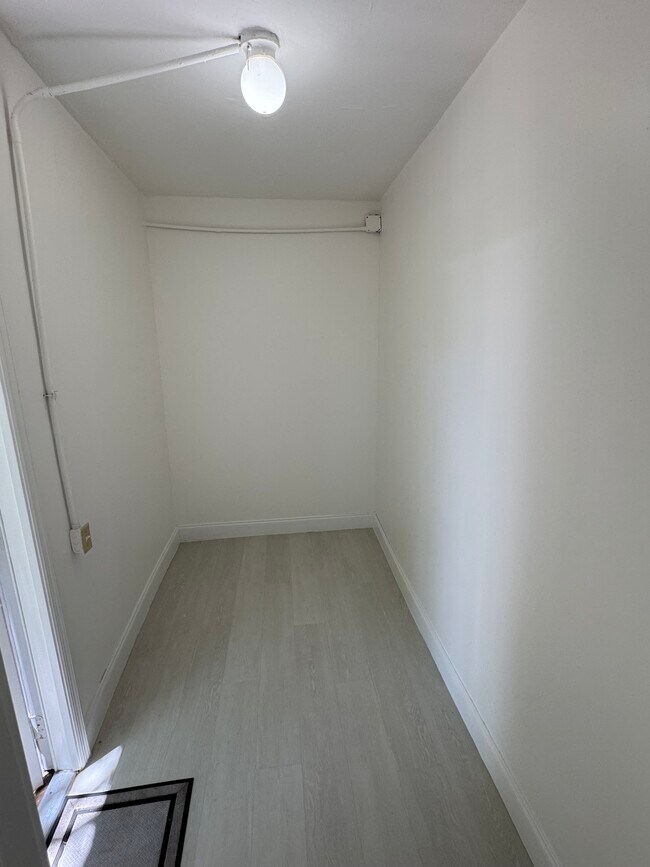 Foto del edificio - 943 Almeria Rd