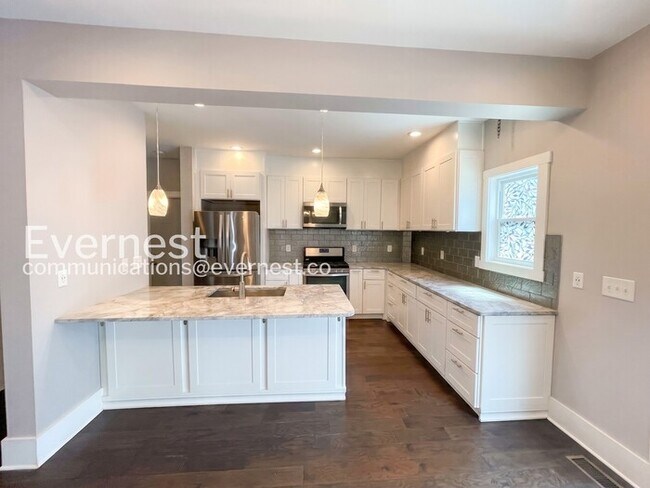 Foto del edificio - 1732 14th Ave N