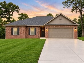 Building Photo - 34 Woodbridge Dr