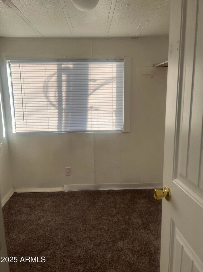 Foto del edificio - 5812 N Dahlia St