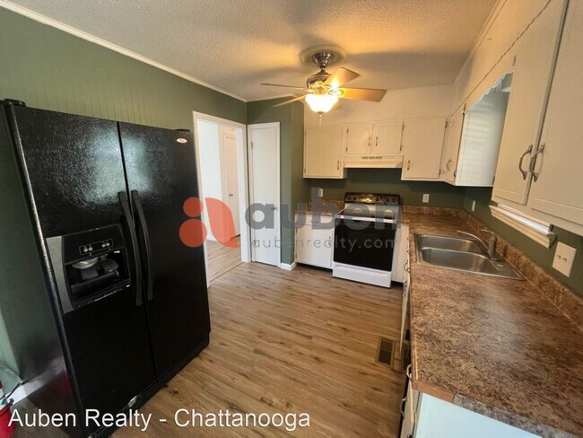 Foto del edificio - 3 br, 2 bath House - 107 Connie Court
