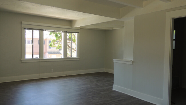 Large Open Living Space - 4413 E Shaw St