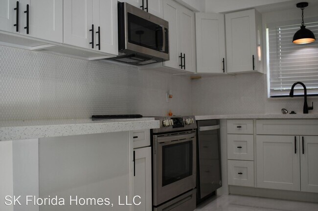 Building Photo - 3 br, 2 bath House - 95 NE 96 St