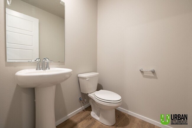 Foto del edificio - 12406 E Dickens Ln