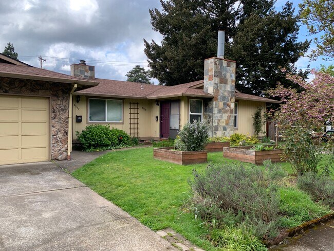 Foto del edificio - 8057 N Burlington Ave