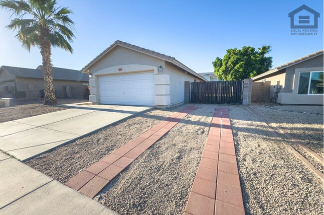 Foto del edificio - 3Bed/2Bath House at Deer Valley Rd/35th Ave! Move-In Ready on 08/13/2026! – RV GATE!