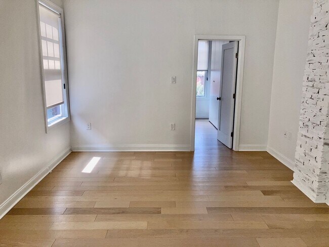 Building Photo - 1108 Pine Street