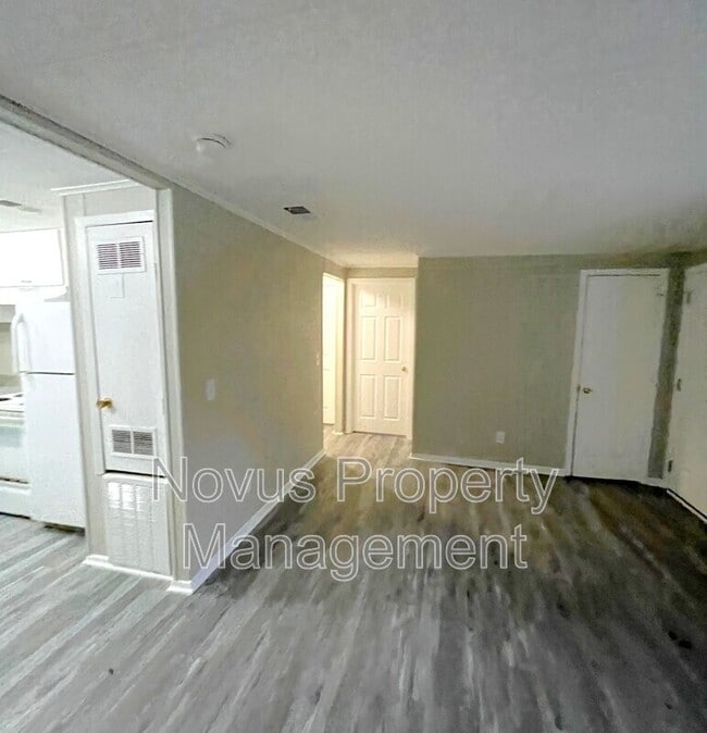 Building Photo - 60 Gees Ln