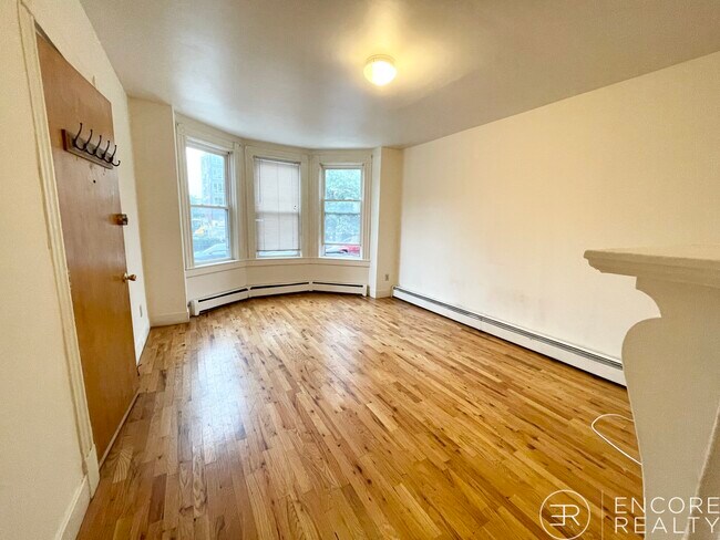 Foto del edificio - 1574 Tremont St